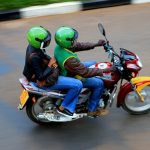 Burkina Faso : Le ministère de la Sécurité renforce ses actions pour réduire la mortalité liée aux accidents de moto, avec le port obligatoire du casque